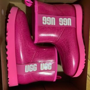 Hot pink Uggs